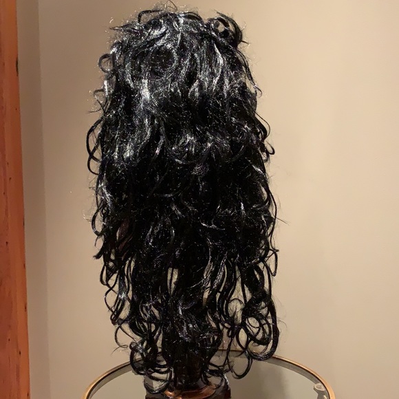 Wig - Picture 8 of 8